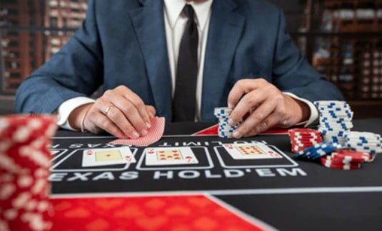 Casino-style game promotion showing slot and live casino bonus offers on 20 apk